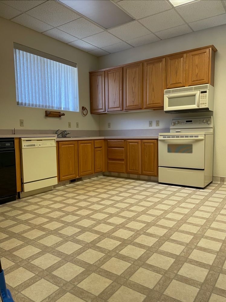 Kline Street Property: 2365 NW Kline St Ste 101, Roseburg, OR 97471